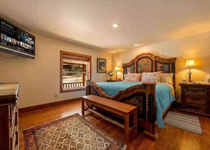 Holiday home Spacious Retreat With Stone Fireplace & Pond Views In Banner, Wyoming Banner