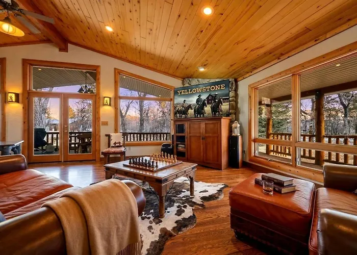 Holiday home Spacious Retreat With Stone Fireplace & Pond Views In Banner, Wyoming